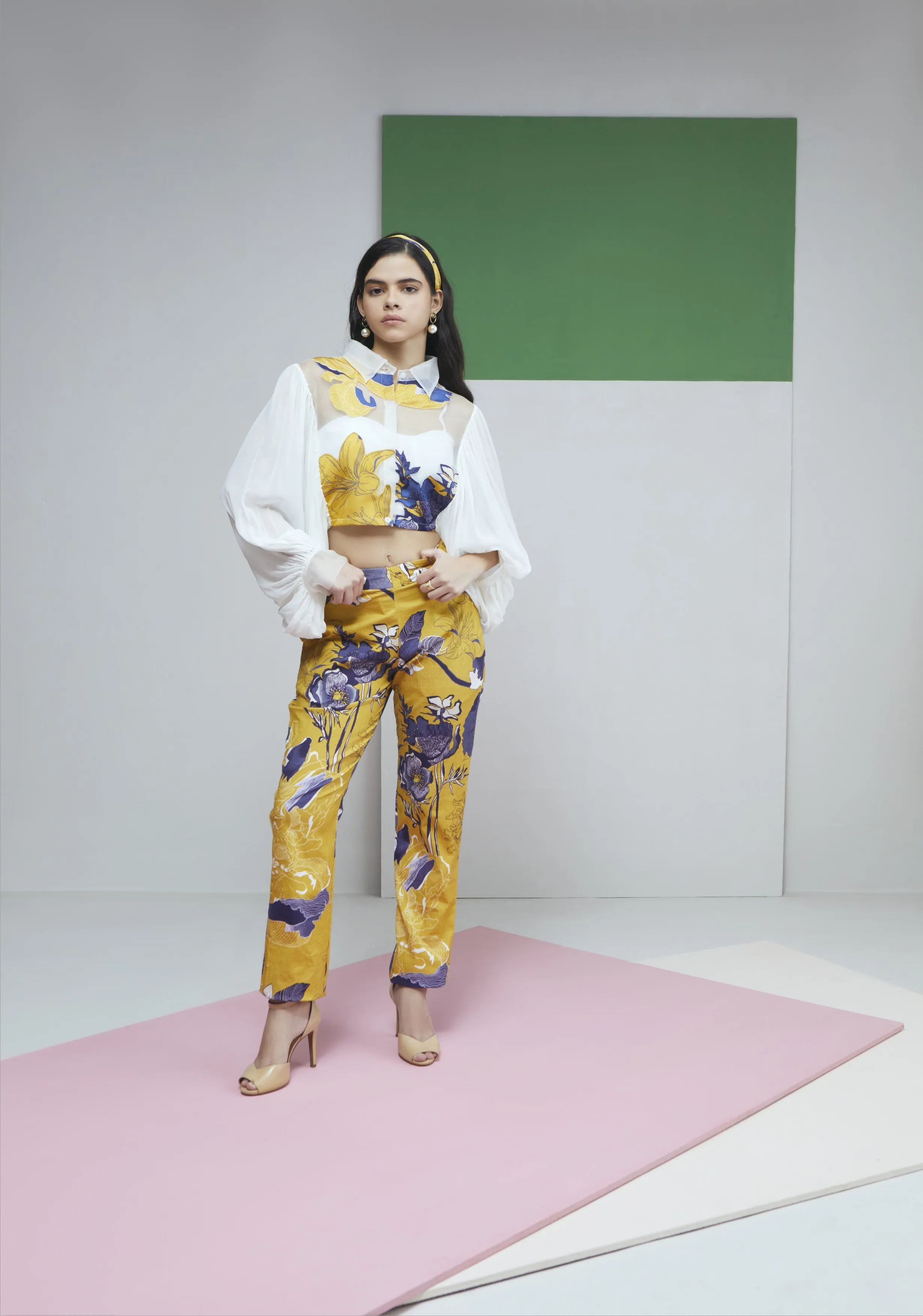 Applique Crop Shirt With Printed Pants