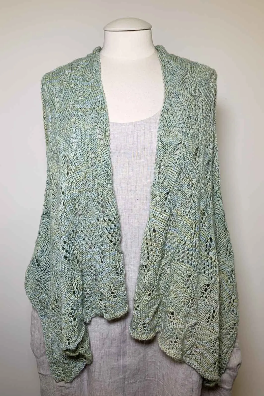 Pattern: PacaBoo Lacy Waistcoat