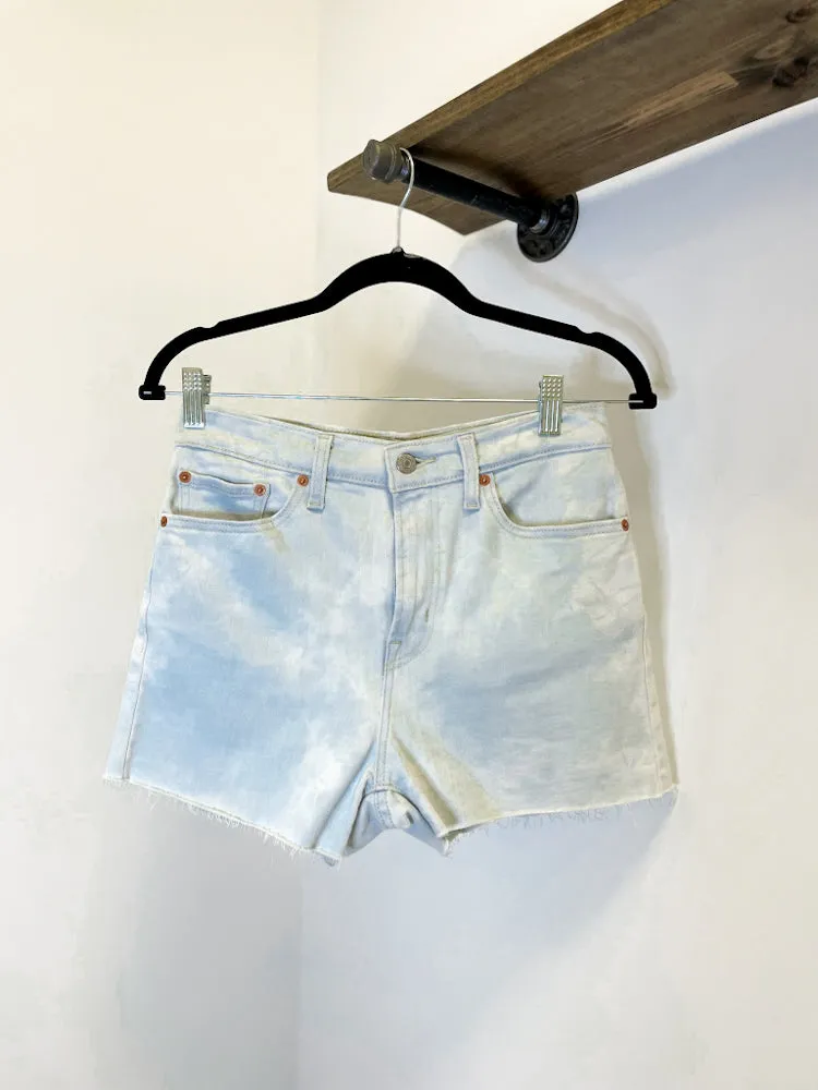 Vintage Levi Cutoff Shorts 27
